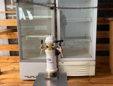 Витринный  холодильник