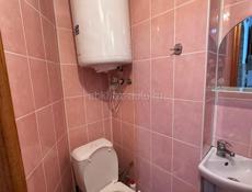 Сдается 1,5 комнатная квартира в центральной части  города Сухум . без выселения на летний период Полностью укомплектована,