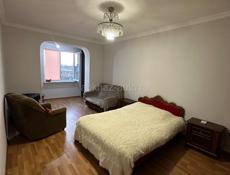 Сдается 1,5 комнатная квартира в центральной части  города Сухум . без выселения на летний период Полностью укомплектована,