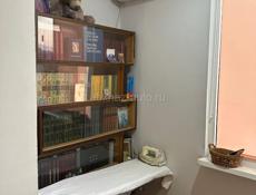 Сдается 1,5 комнатная квартира в центральной части  города Сухум . без выселения на летний период Полностью укомплектована,