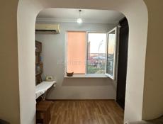 Сдается 1,5 комнатная квартира в центральной части  города Сухум . без выселения на летний период Полностью укомплектована,