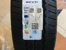 235/65R16c maxxis