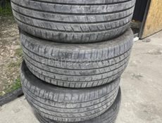Шины 245/45/18. Износ 15/20 %