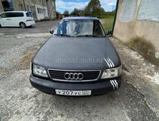 Audi 100