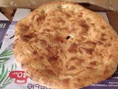 Требуется водитель с афто на развоз шалаше с лаваша 10р