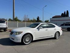 Lexus LS