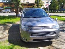 Mitsubishi Outlander XL