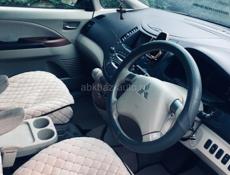 Mitsubishi Grandis
