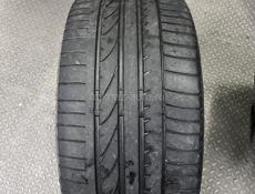 265/35 r18