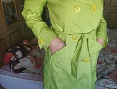 Плащ яркий