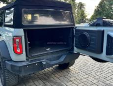 Ford Bronko