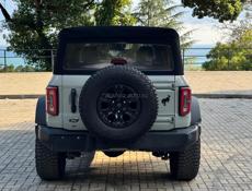 Ford Bronko