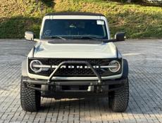 Ford Bronko