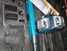 Продам срочно строительный лазерный уровень BOSCN 3 D-4 Dновый