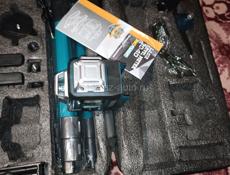 Продам срочно строительный лазерный уровень BOSCN 3 D-4 Dновый