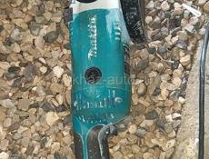 Болгарка Makita