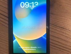 Продаю Айфон 8 