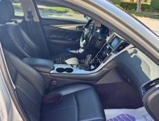 Infiniti QX56