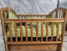 Продам детскую кроватку