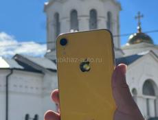 Продаю iPhone XR 