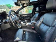 Infiniti QX56