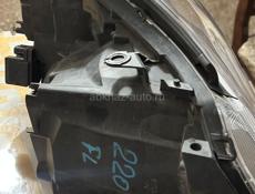 Фара на crown grs200