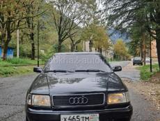 Audi 100