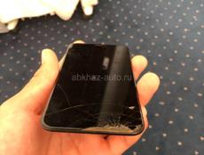 Экран на IPhone X ,битый но рабочий 