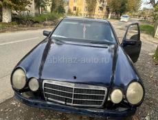 Mercedes-Benz 200-Series