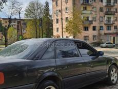 Audi 100