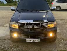 Lincoln Navigator