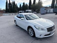 Nissan fuga