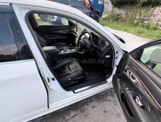 Nissan fuga