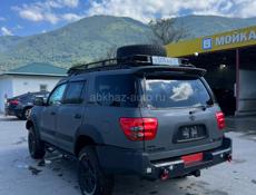 Toyota Sequoia