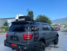 Toyota Sequoia