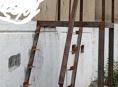 Продам каркас под лестницу металлический.