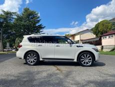 Infiniti QX56