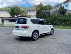 Infiniti QX56