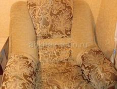 Диван с креслами 