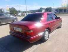 Mercedes-Benz 124