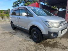 Mitsubishi L 400