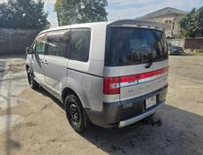 Mitsubishi L 400