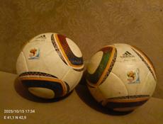 Два мяча в хорошем состоянии срочно за 3000к продам два