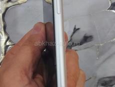 Продаю Айфон XR