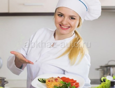 Раздатчица пищи! Сменно!