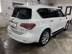 Infiniti QX4