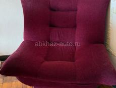 Продам диван и два кресла 