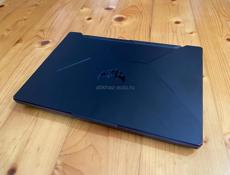 Обменяю на айфон игровой ноутбук 