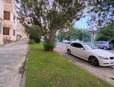 Трехкомнатная в центре Сухума 