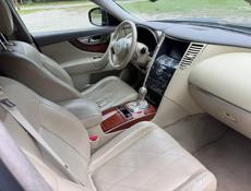 Infiniti FX
